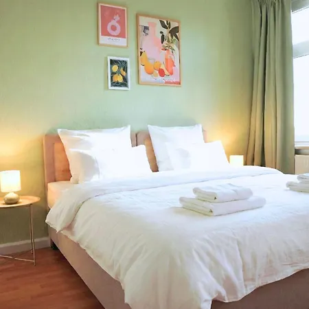 Ruhiges & Modernes 5-personen Mit Boxspringbetten, Smart-tv, Wlan Und Balkon