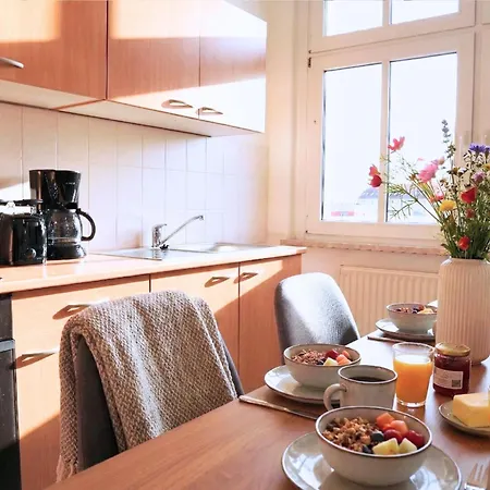 Ruhiges & Modernes 5-personen Mit Boxspringbetten, Smart-tv, Wlan Und Balkon アパート