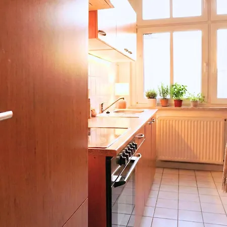 Ruhiges & Modernes 5-personen Mit Boxspringbetten, Smart-tv, Wlan Und Balkon アパート マクデブルク