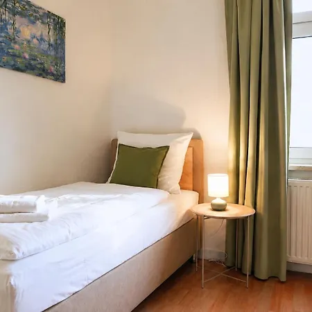 Ruhiges & Modernes 5-personen Mit Boxspringbetten, Smart-tv, Wlan Und Balkon شقة ماغديبورغ