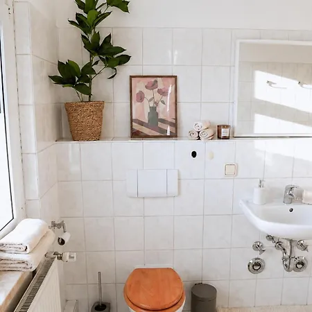 شقة Ruhiges & Modernes 5-personen Mit Boxspringbetten, Smart-tv, Wlan Und Balkon