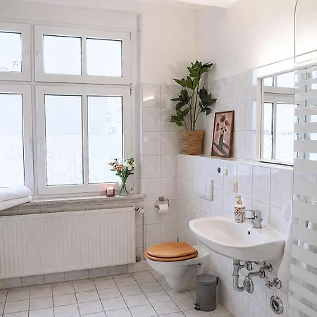 Ruhiges & Modernes 5-personen Mit Boxspringbetten, Smart-tv, Wlan Und Balkon ماغديبورغ