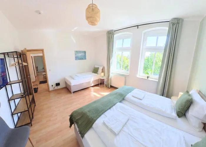 Ruhiges&modernes 5-personen Mit Boxspringbetten, Smart-tv, Wlan Und Balkon *