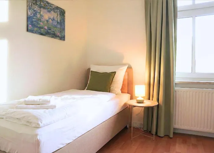 Apartment Ruhiges&modernes 5-personen Mit Boxspringbetten, Smart-tv, Wlan Und Balkon Magdeburg