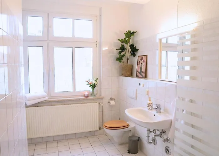 Apartment Ruhiges&modernes 5-personen Mit Boxspringbetten, Smart-tv, Wlan Und Balkon Magdeburg