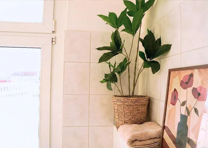 Ruhiges&modernes 5-personen Mit Boxspringbetten, Smart-tv, Wlan Und Balkon Apartment