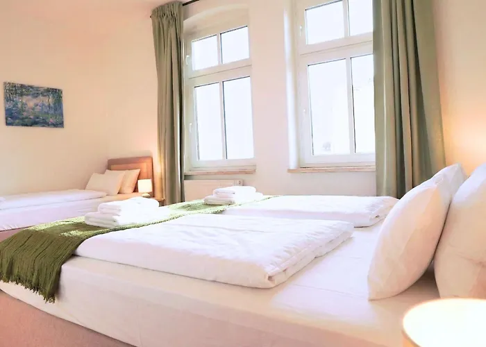 Apartment Ruhiges&modernes 5-personen Mit Boxspringbetten, Smart-tv, Wlan Und Balkon Magdeburg